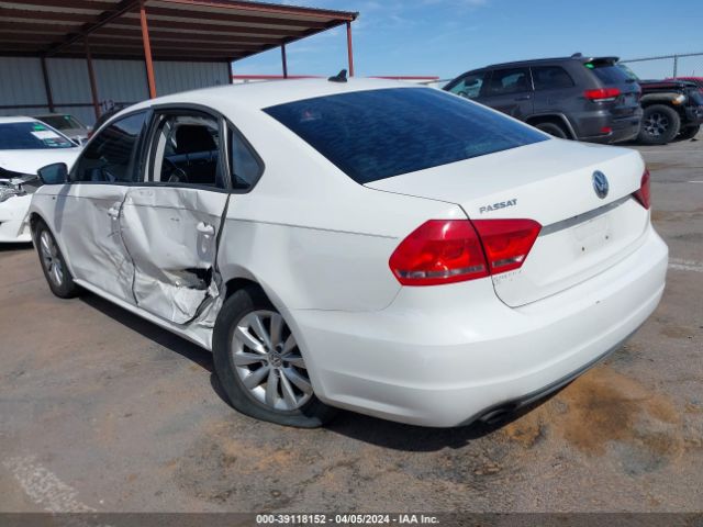 1VWAT7A35FC012551 Volkswagen Passat 1.8t Wolfsburg Edition