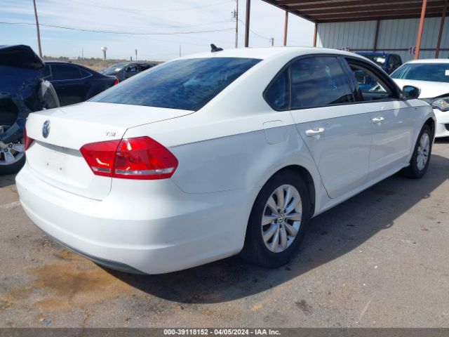 1VWAT7A35FC012551 Volkswagen Passat 1.8t Wolfsburg Edition