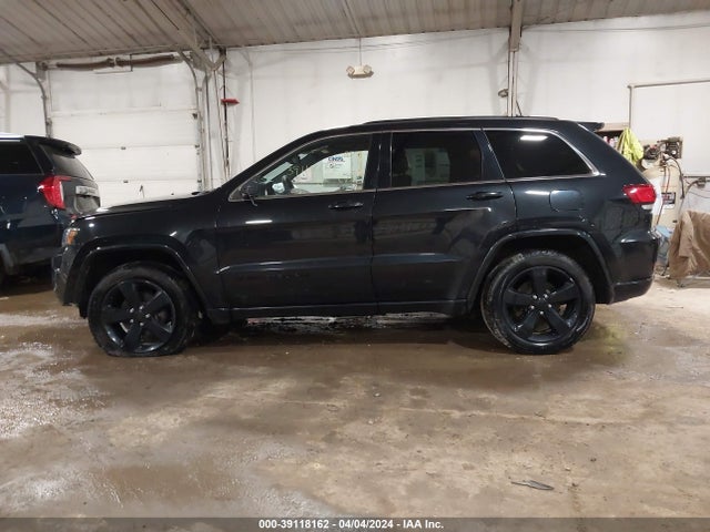 1C4RJFAG7FC924123 Jeep Grand Cherokee Altitude
