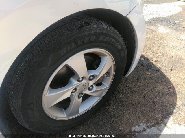 Hyundai ELANTRA SE 2015 5NPDH4AE8FH584820 Image 16