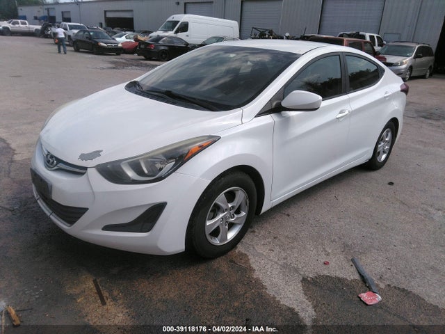 Hyundai ELANTRA SE 2015 5NPDH4AE8FH584820 Image 2