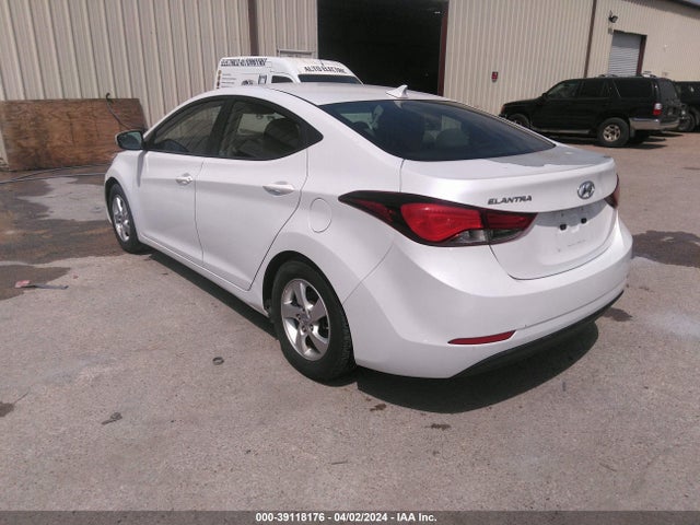 Hyundai ELANTRA SE 2015 5NPDH4AE8FH584820 Image 3