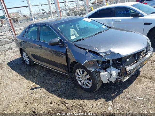 Toyota CAMRY LE 2014 4T4BF1FK2ER400553 Image 1