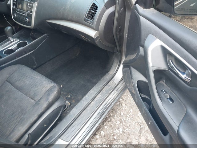 Nissan Altima 2.5 S 2017 1N4AL3APXHC202823 Image 5