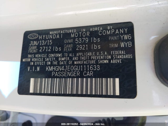 Hyundai Genesis 3.8 2016 KMHGN4JE0GU111633 Image 9