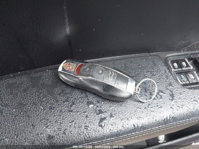 2011 PORSCHE CAYENNE WP1AA2A27BLA08965 Photo 10