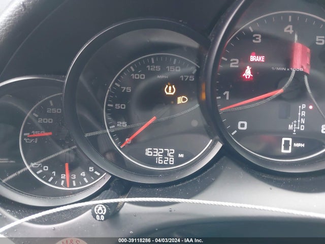 2011 PORSCHE CAYENNE WP1AA2A27BLA08965 Photo 6