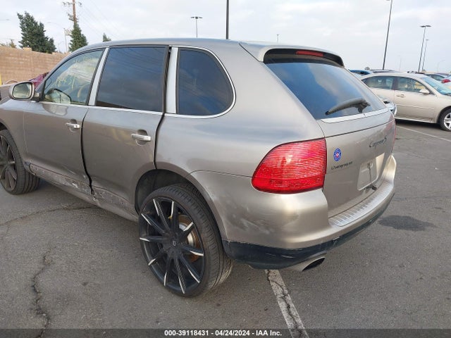 2006 PORSCHE CAYENNE WP1AA29P96LA24798 Photo 2