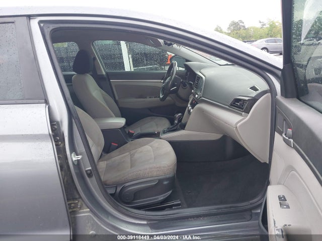 Hyundai Elantra Value Edition 2019 5NPD84LF7KH426713 Image 5