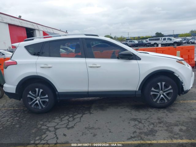 JTMZFREV9HJ131433 Toyota RAV4 LE