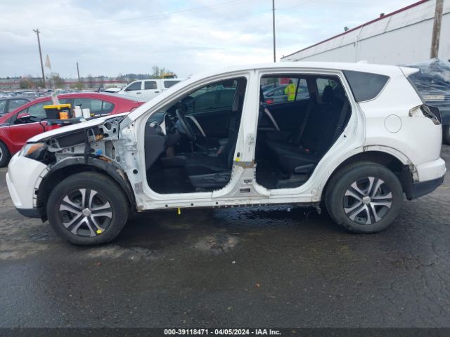 JTMZFREV9HJ131433 Toyota RAV4 LE