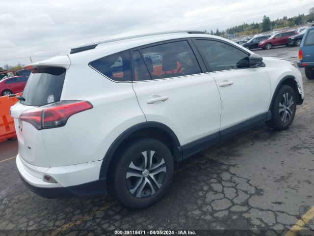 JTMZFREV9HJ131433 Toyota RAV4 LE