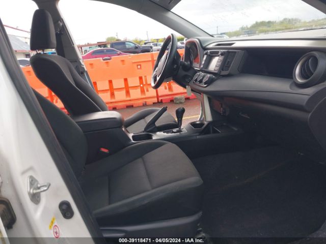 JTMZFREV9HJ131433 Toyota RAV4 LE