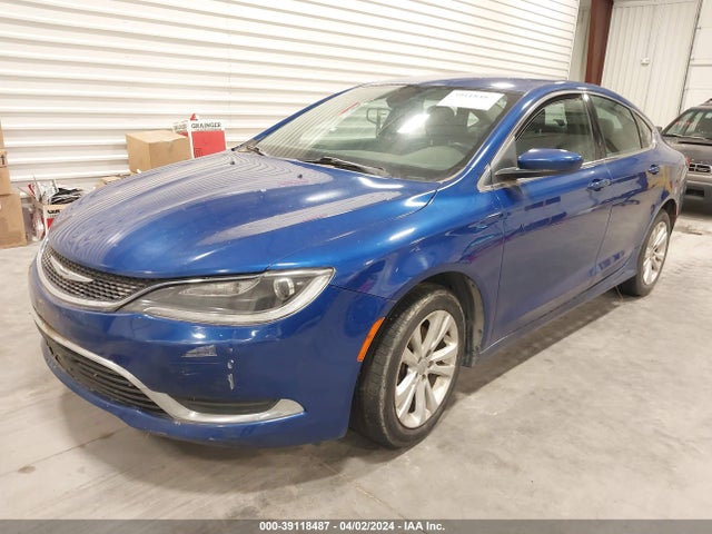 Chrysler 200 Limited 2015 1C3CCCABXFN709573 Image 2