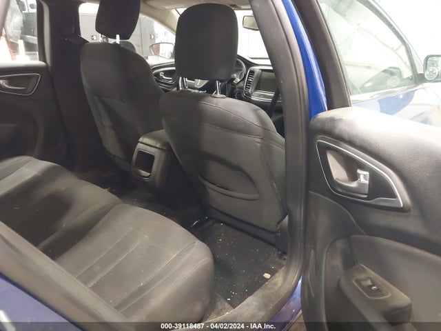 Chrysler 200 Limited 2015 1C3CCCABXFN709573 Image 8