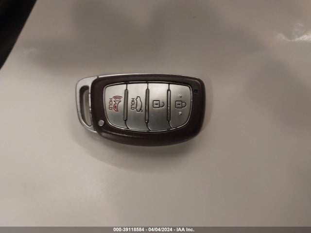 Hyundai Elantra Value Edition 2018 5NPD84LF2JH386264 Image 11