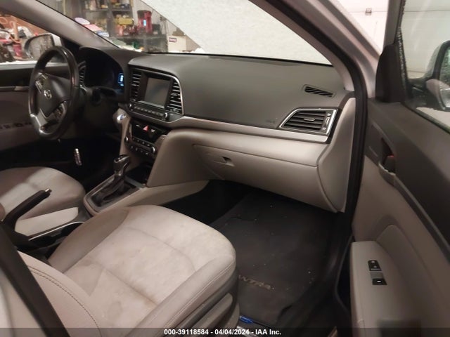 Hyundai Elantra Value Edition 2018 5NPD84LF2JH386264 Image 5