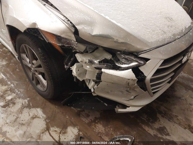 Hyundai Elantra Value Edition 2018 5NPD84LF2JH386264 Image 6