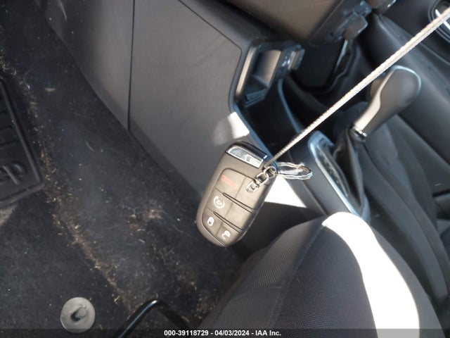 ZACNJABB8LPL75752 Jeep Renegade Altitude Fwd