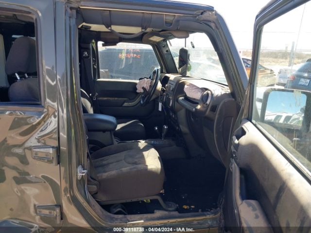 1C4BJWDG2FL658362 Jeep Wrangler Unlimited Sport