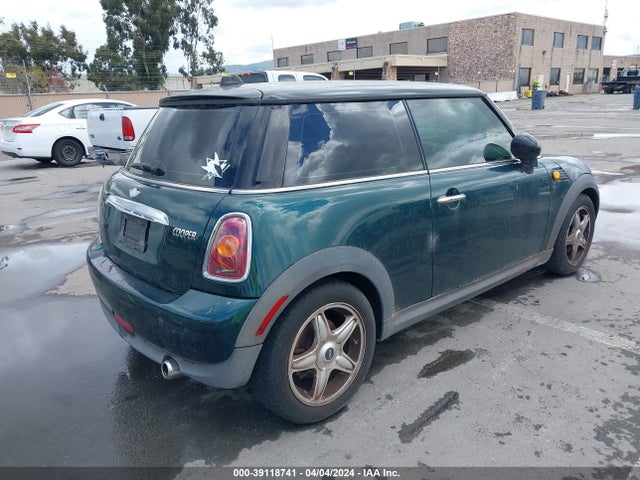 2008 MINI COOPER WMWMF33548TU65767 Photo 3