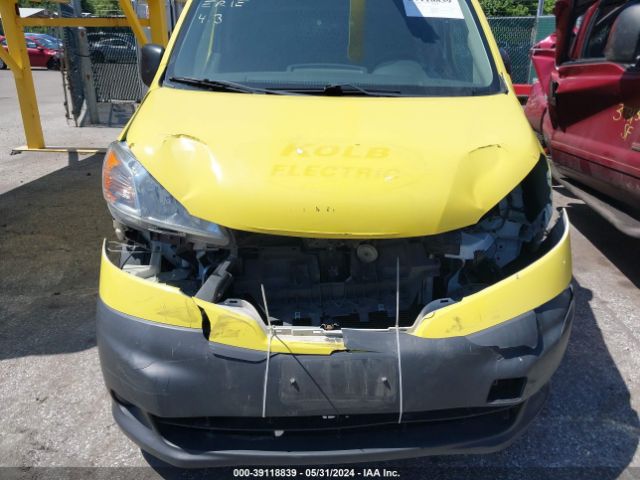 3N6CM0KN9KK696991 Nissan Nv200 S