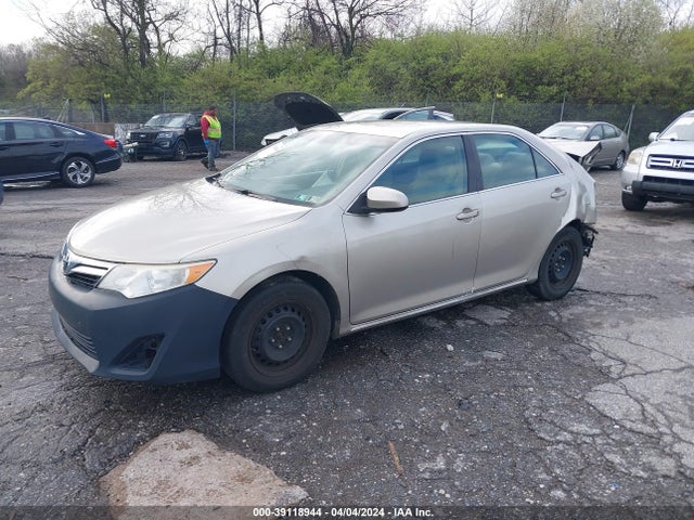 Toyota CAMRY LE 2014 4T4BF1FK0ER355886 Image 2