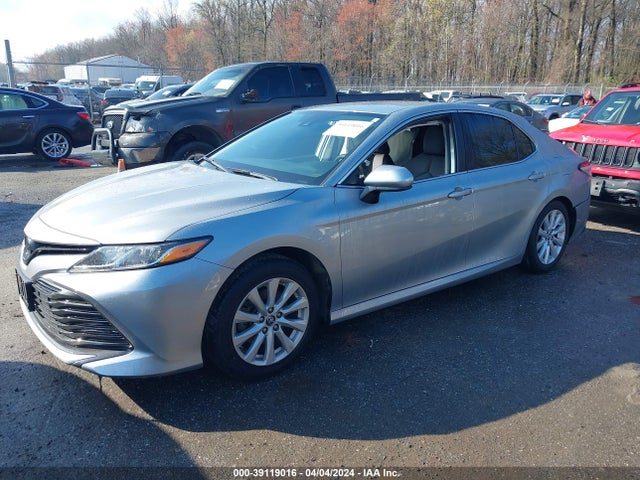 Toyota CAMRY LE 2019 4T1B11HK3KU785915 Image 2