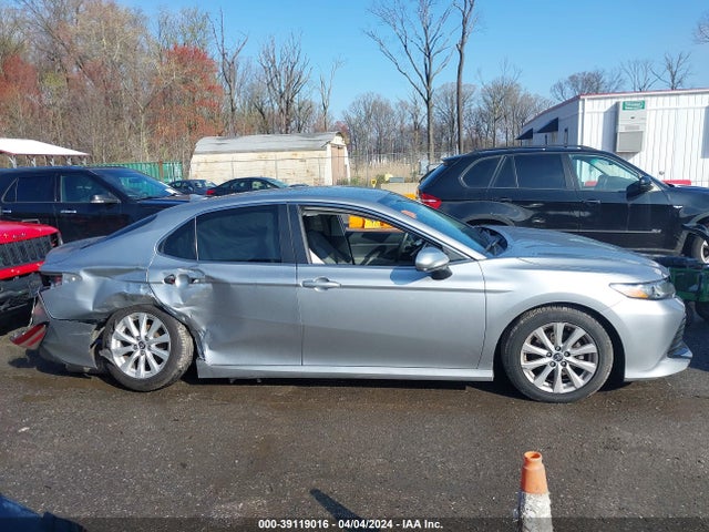 Toyota CAMRY LE 2019 4T1B11HK3KU785915 Image 6