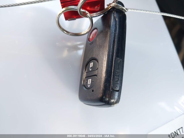 Toyota Prius Two 2015 JTDKN3DUXF0459716 Image 11