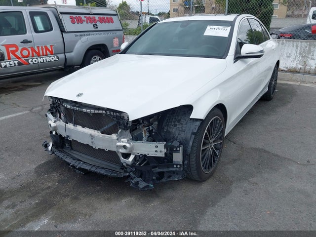 Mercedes-Benz C 300 2019 55SWF8DB8KU295080 Image 2