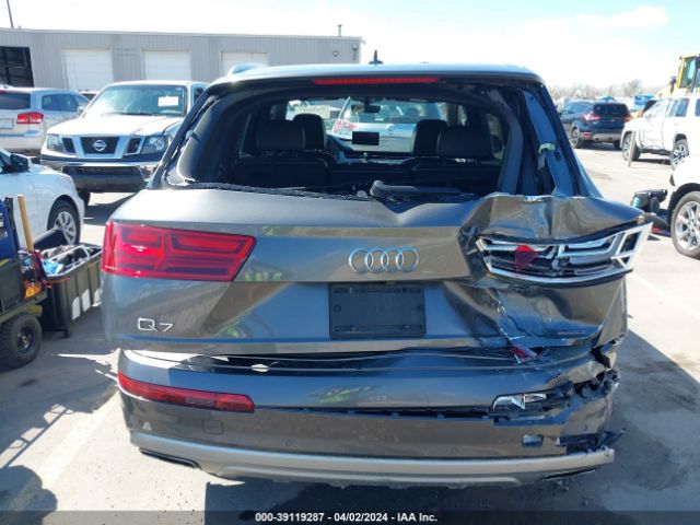 WA1LHAF70KD044022 Audi Q7 45 Premium