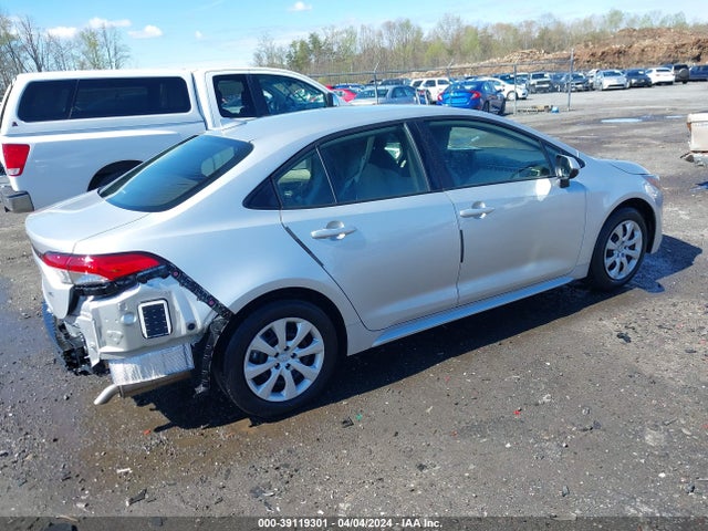 Toyota COROLLA LE 2022 JTDEPMAE2NJ218171 Image 4