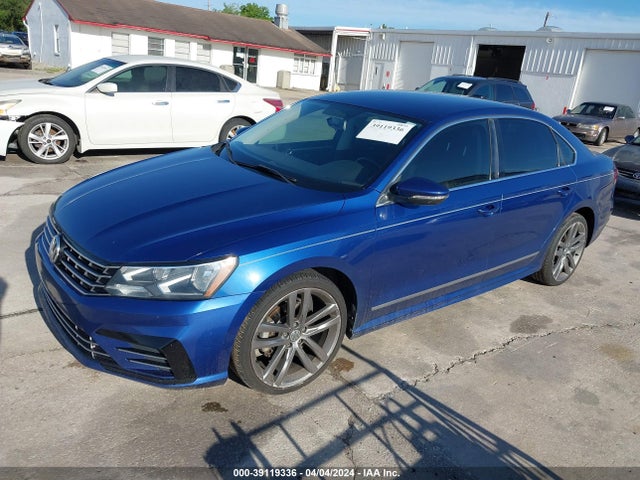 1VWAT7A31GC068715 Volkswagen Passat 1.8t R-line
