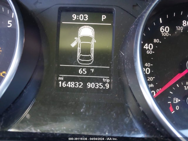1VWAT7A31GC068715 Volkswagen Passat 1.8t R-line