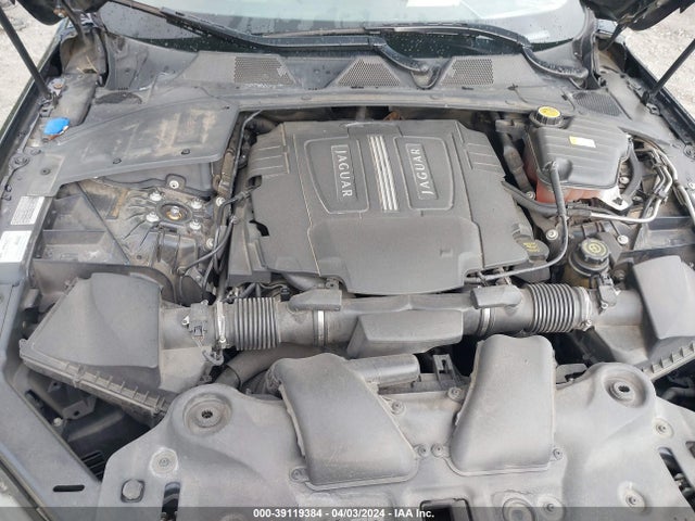 2012 JAGUAR XJ SAJWA2GB7CLV27824 Photo 9