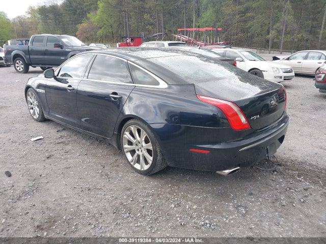 2012 JAGUAR XJ SAJWA2GB7CLV27824 Photo 2