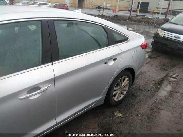 Hyundai SONATA SE 2015 5NPE24AF8FH198770 Image 11