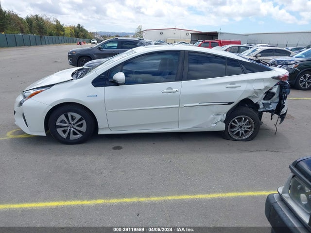 Toyota Prius Four 2018 JTDKARFU1J3062172 Image 13