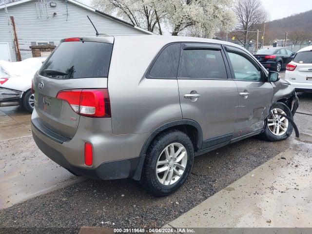 KIA SORENTO LX 2014 5XYKT3A66EG517292 Image 4