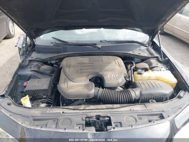 2C3CCAKG0JH165181 Chrysler 300 Limited Awd