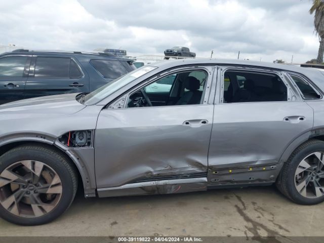 WA1AAAGE8NB011925 Audi E-tron Premium Quattro