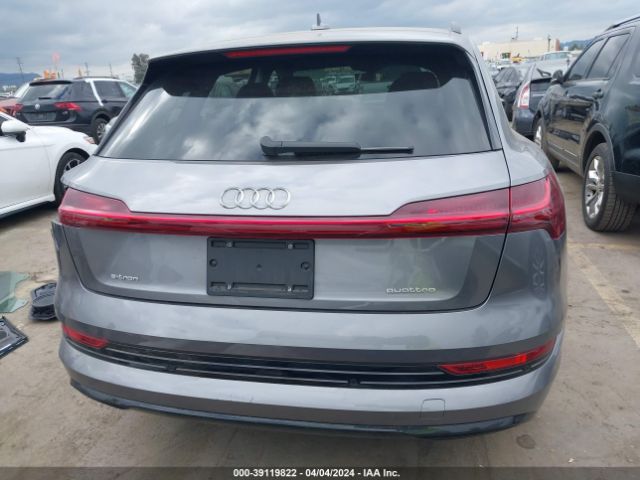 WA1AAAGE8NB011925 Audi E-tron Premium Quattro