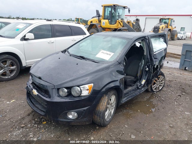 Chevrolet Sonic Lt Auto 2014 1G1JC6SHXE4211149 Image 2