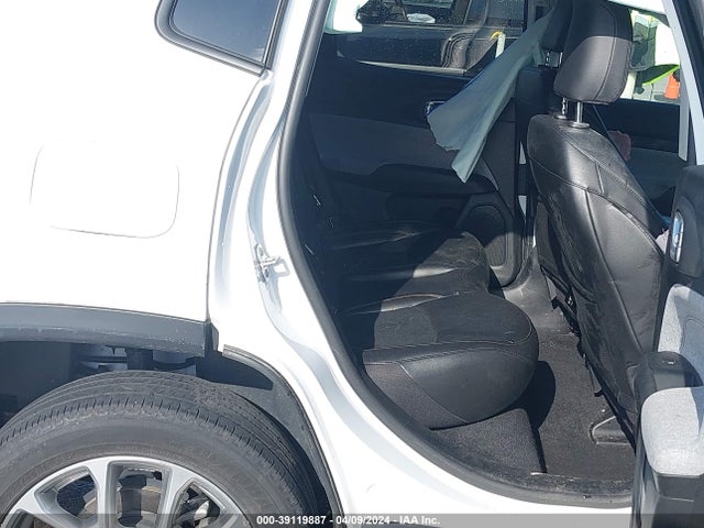 3C4NJDFB2NT125823 Jeep Compass Latitude Lux 4x4