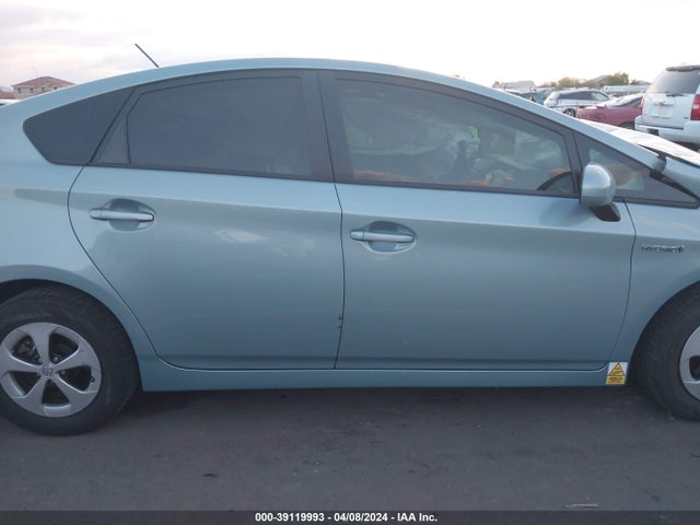 Toyota Prius Three 2015 JTDKN3DU8F1997275 Image 13