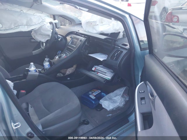 Toyota Prius Three 2015 JTDKN3DU8F1997275 Image 5