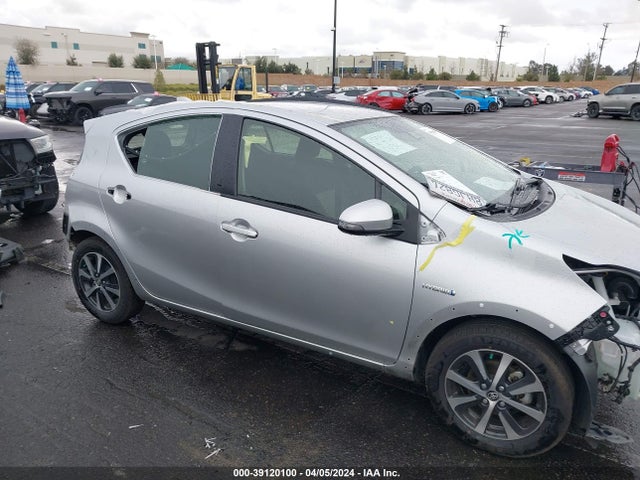 Toyota Prius C Three 2018 JTDKDTB39J1619407 Image 14