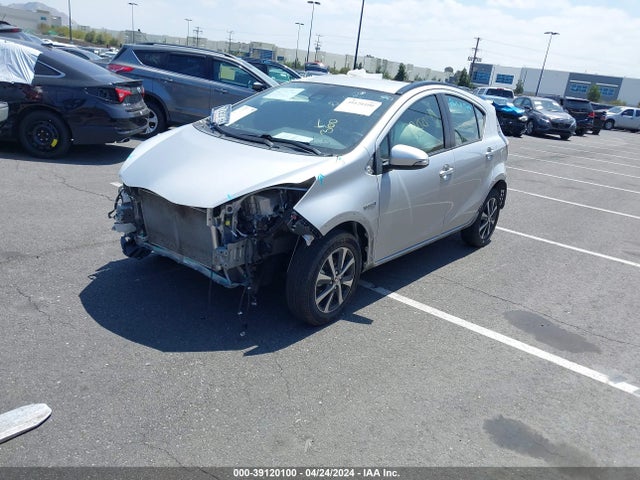 Toyota Prius C Three 2018 JTDKDTB39J1619407 Image 2