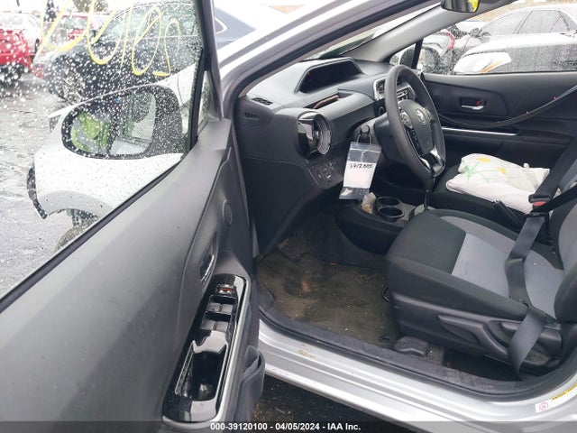 Toyota Prius C Three 2018 JTDKDTB39J1619407 Image 5